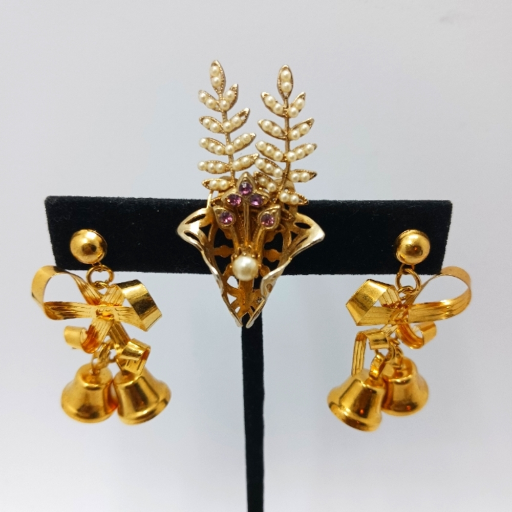Vintage Festive Gold And Seed Pearl Lot